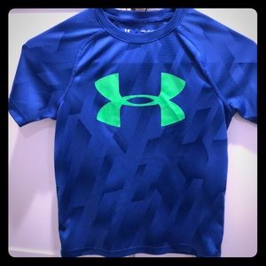 Under Armour, Youth Small loose fit boys